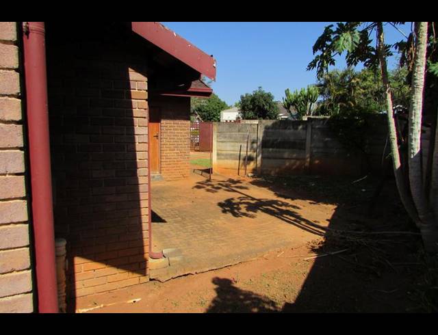 3 BEDROOM HOUSE FOR SALE IN KINGSVIEW EXT 2